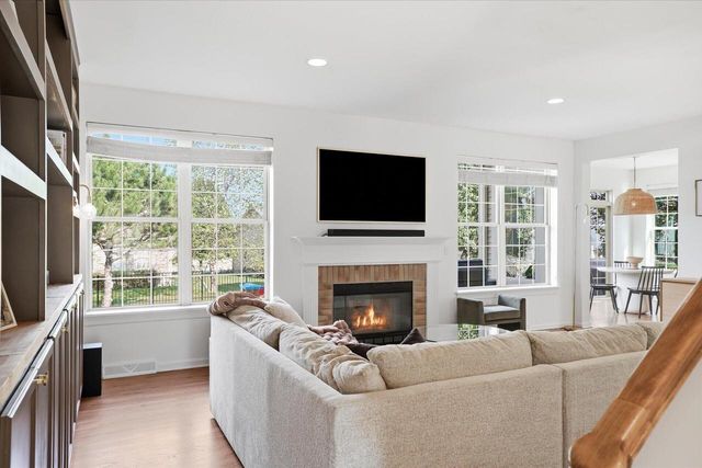 917 Parkton DRIVE, Waukesha, WI 53189