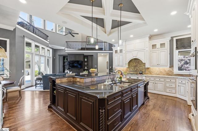 305 Chancery Lane, Simpsonville, SC 29681