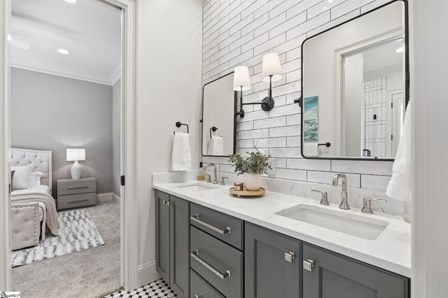 305 Chancery Lane, Simpsonville, SC 29681