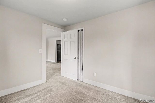 5825 N Newburgh Road, Westland, MI 48185