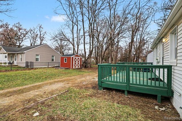 5825 N Newburgh Road, Westland, MI 48185