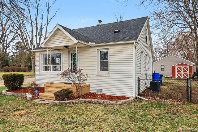 5825 N Newburgh Road, Westland, MI 48185