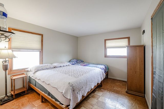 370 E Elk Grove Boulevard, Elk Grove Village, IL 60007