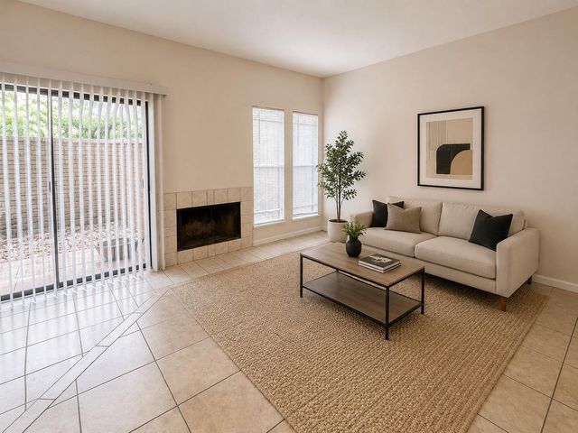 10811 Richmond Avenue 5, Houston, TX 77042