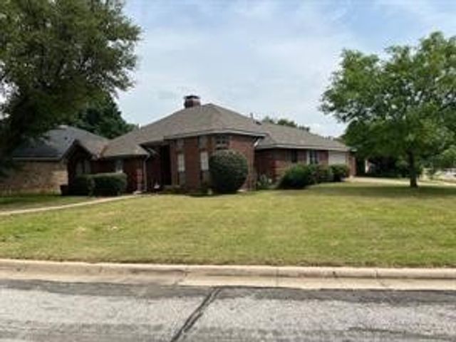 2126 Preakness Court, Arlington, TX 76017
