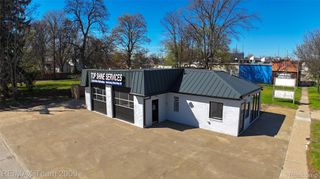 4438 S Wayne Road, Wayne, MI 48184