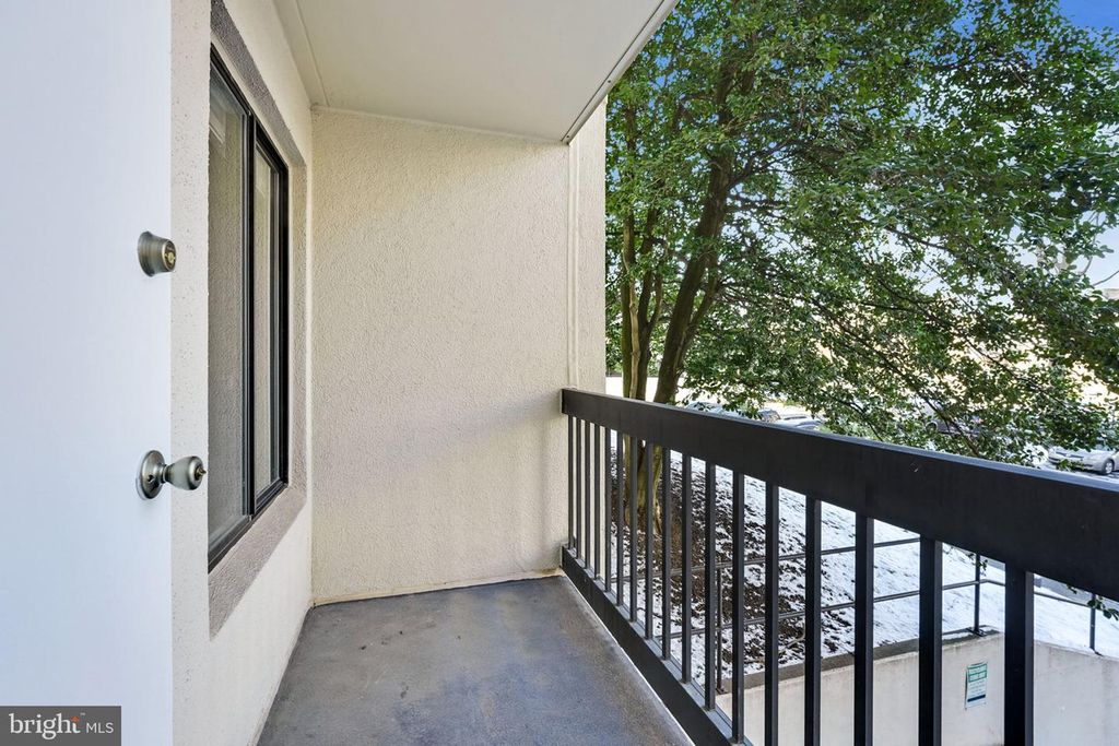 6300 STEVENSON AVE #120, Alexandria, VA 22304