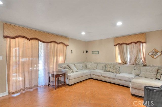 527 waringwood Road, La Puente, CA 91744