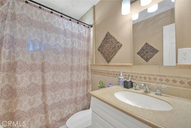 527 waringwood Road, La Puente, CA 91744