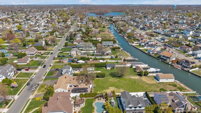 119 Ocean Avenue, Massapequa, NY 11758