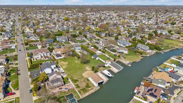 119 Ocean Avenue, Massapequa, NY 11758