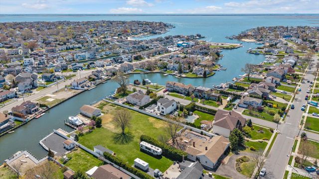 119 Ocean Avenue, Massapequa, NY 11758