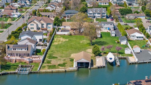 119 Ocean Avenue, Massapequa, NY 11758
