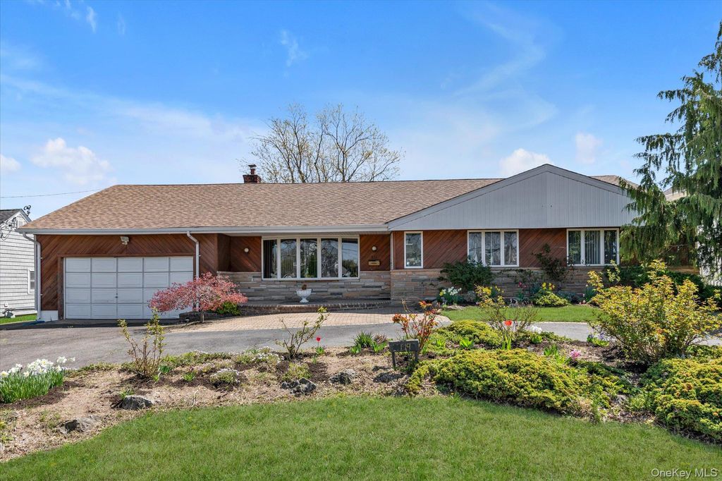 119 Ocean Avenue, Massapequa, NY 11758
