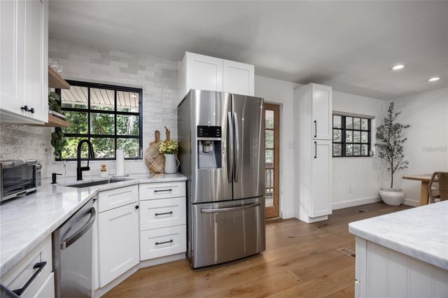 4005 NW 9TH COURT, Gainesville, FL 32605