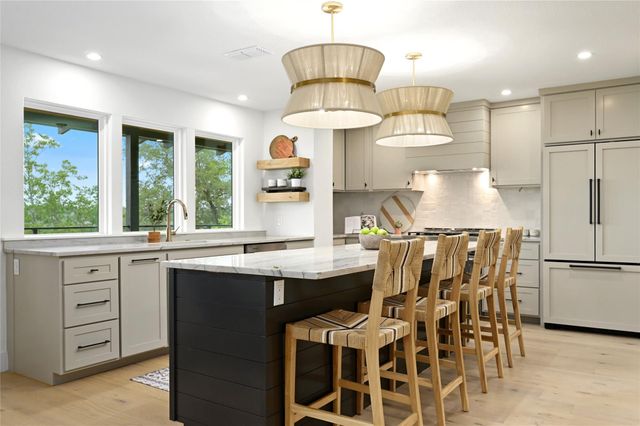 2512 S Pace Bend, Spicewood, TX 78669