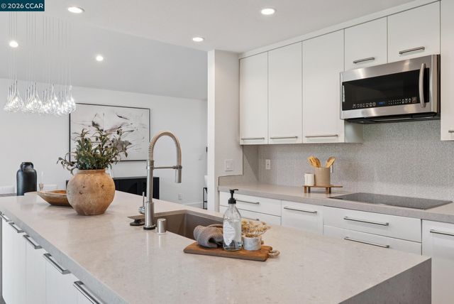 621 Birchwood Ct, Danville, CA 94506