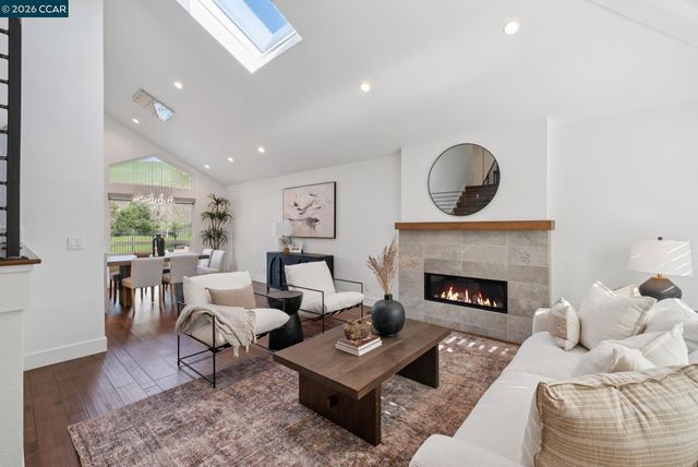 621 Birchwood Ct, Danville, CA 94506