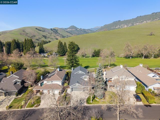 621 Birchwood Ct, Danville, CA 94506