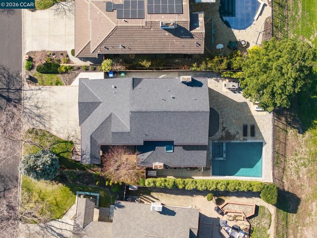 621 Birchwood Ct, Danville, CA 94506