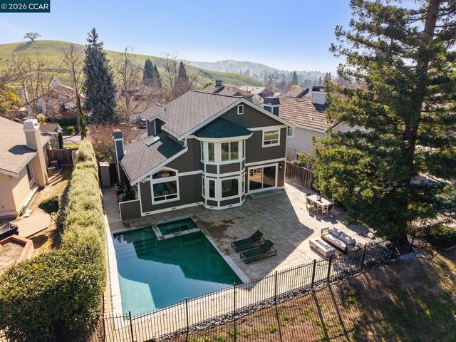 621 Birchwood Ct, Danville, CA 94506