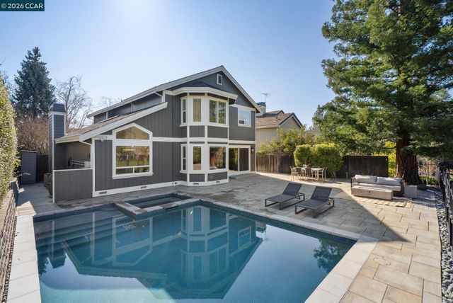 621 Birchwood Ct, Danville, CA 94506