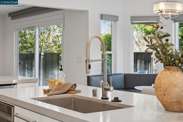 621 Birchwood Ct, Danville, CA 94506