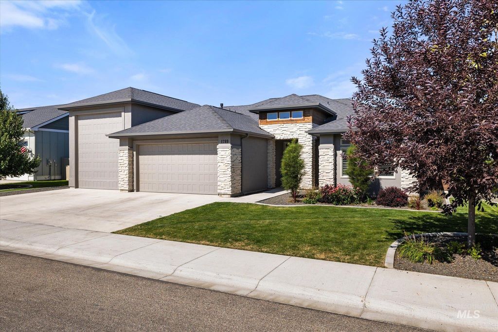 1799 N Rockdale Ave, Kuna, ID 83634