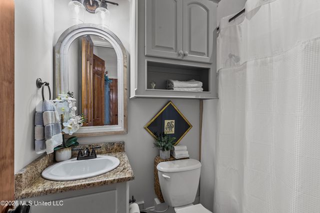 124 Lake Village Drive, Madison, MS 39110