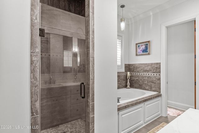 124 Lake Village Drive, Madison, MS 39110