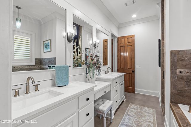 124 Lake Village Drive, Madison, MS 39110