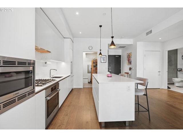 1150 Nw QUIMBY St 322, Portland, OR 97209