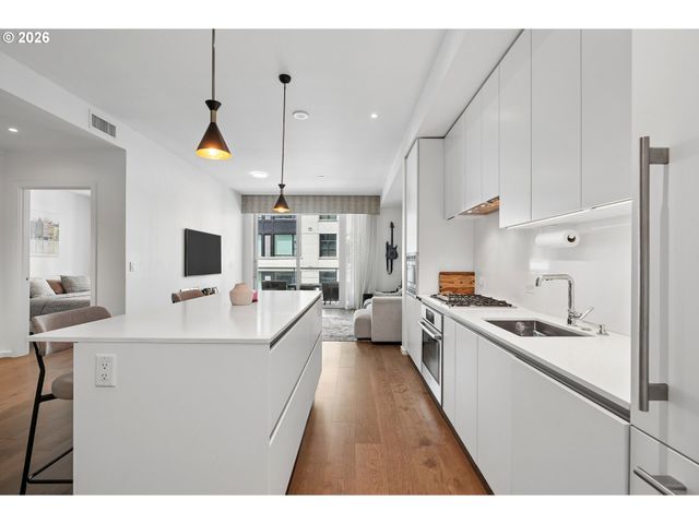 1150 Nw QUIMBY St 322, Portland, OR 97209