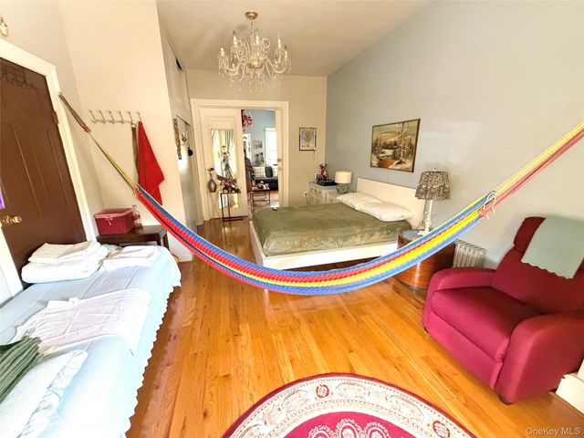 211 Sunnyside Avenue, Brooklyn, NY 11207