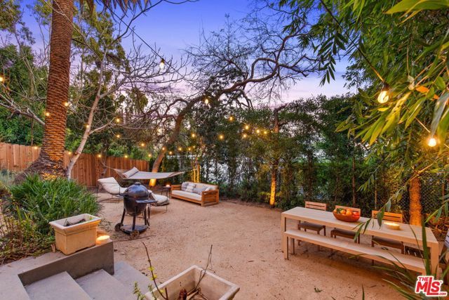 6642 Emmet Terrace, Los Angeles, CA 90068