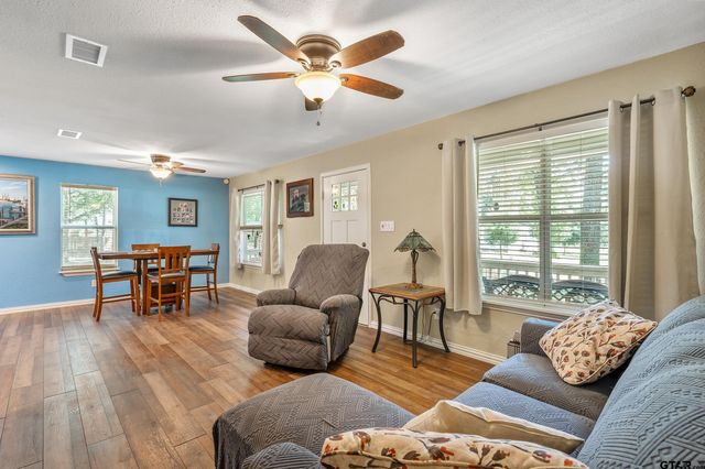 230 Debra Dr, Bullard, TX 75757