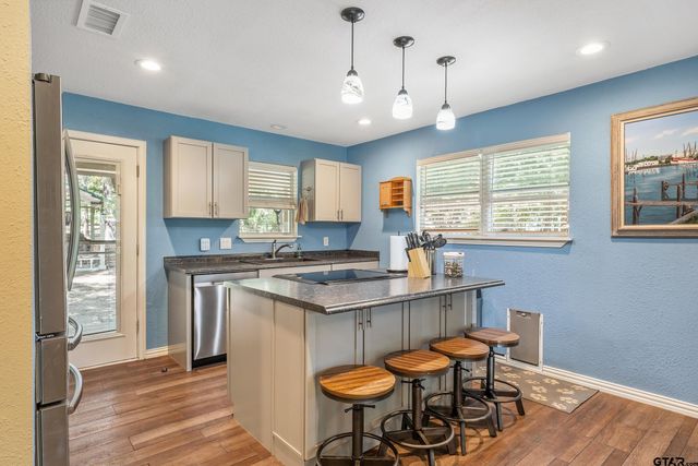 230 Debra Dr, Bullard, TX 75757