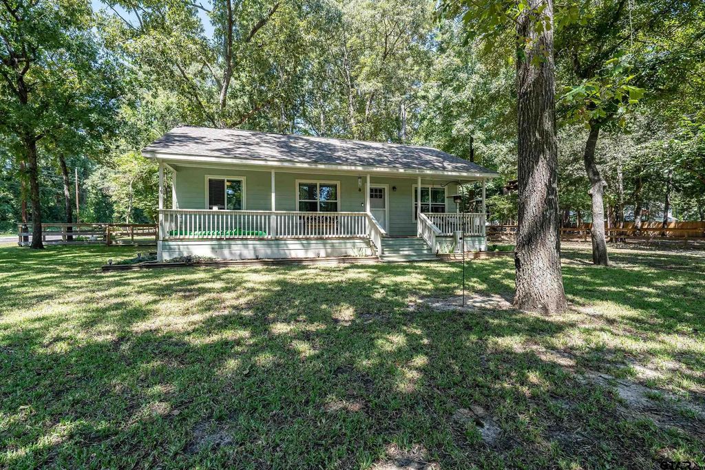 230 Debra Dr, Bullard, TX 75757