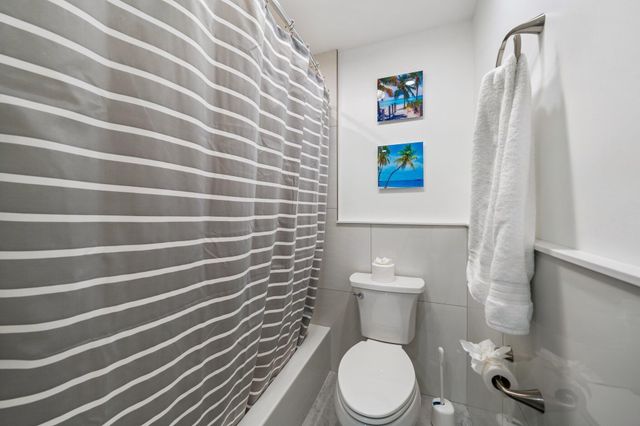 130 Yacht Club Drive 2, North Palm Beach, FL 33408