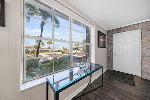 130 Yacht Club Drive 2, North Palm Beach, FL 33408