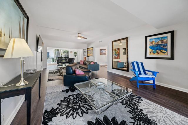 130 Yacht Club Drive 2, North Palm Beach, FL 33408