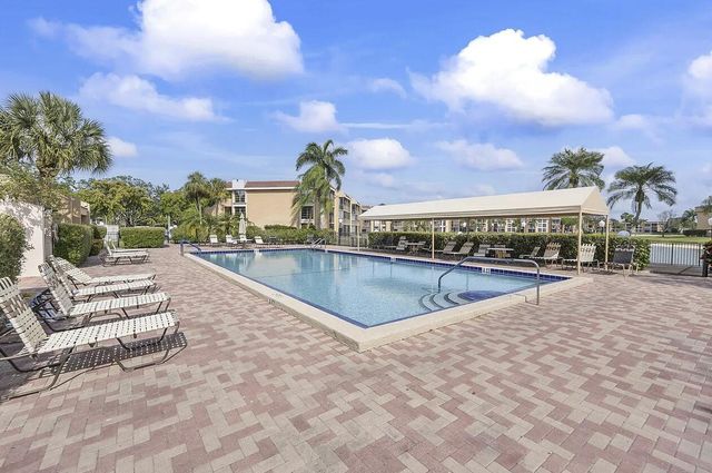 5722 Coral Lake Drive 210, Margate, FL 33063