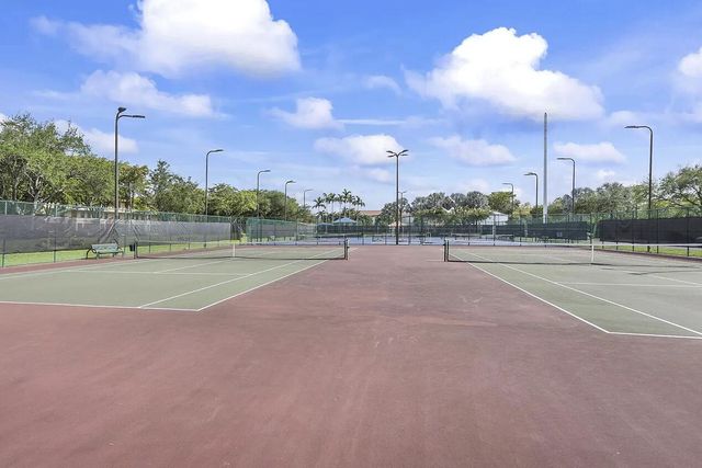 5722 Coral Lake Drive 210, Margate, FL 33063