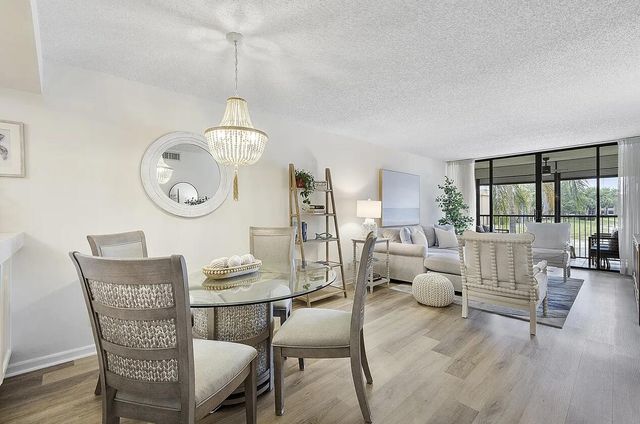 5722 Coral Lake Drive 210, Margate, FL 33063