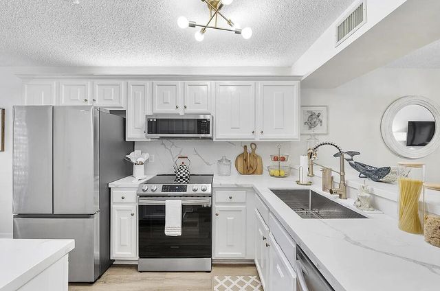 5722 Coral Lake Drive 210, Margate, FL 33063