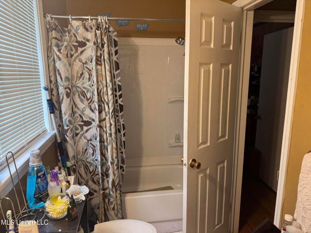 3923 Azalea Drive, Jackson, MS 39206