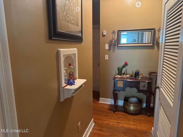 3923 Azalea Drive, Jackson, MS 39206