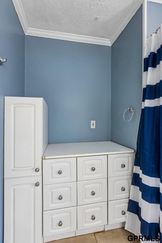 424 Grover Street, Omaha, NE 68108