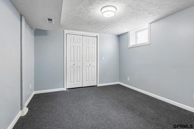 424 Grover Street, Omaha, NE 68108