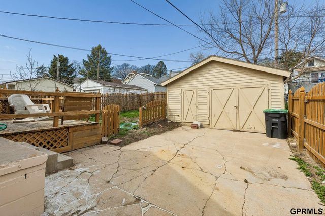 424 Grover Street, Omaha, NE 68108